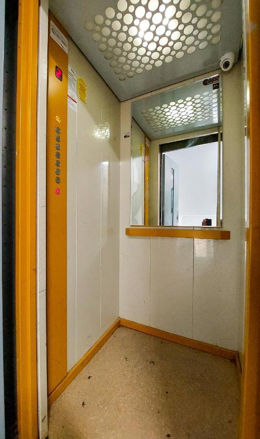 Comfy&Bright 2Bd Family-Friendly Apt Amazing View Boekarest Buitenkant foto