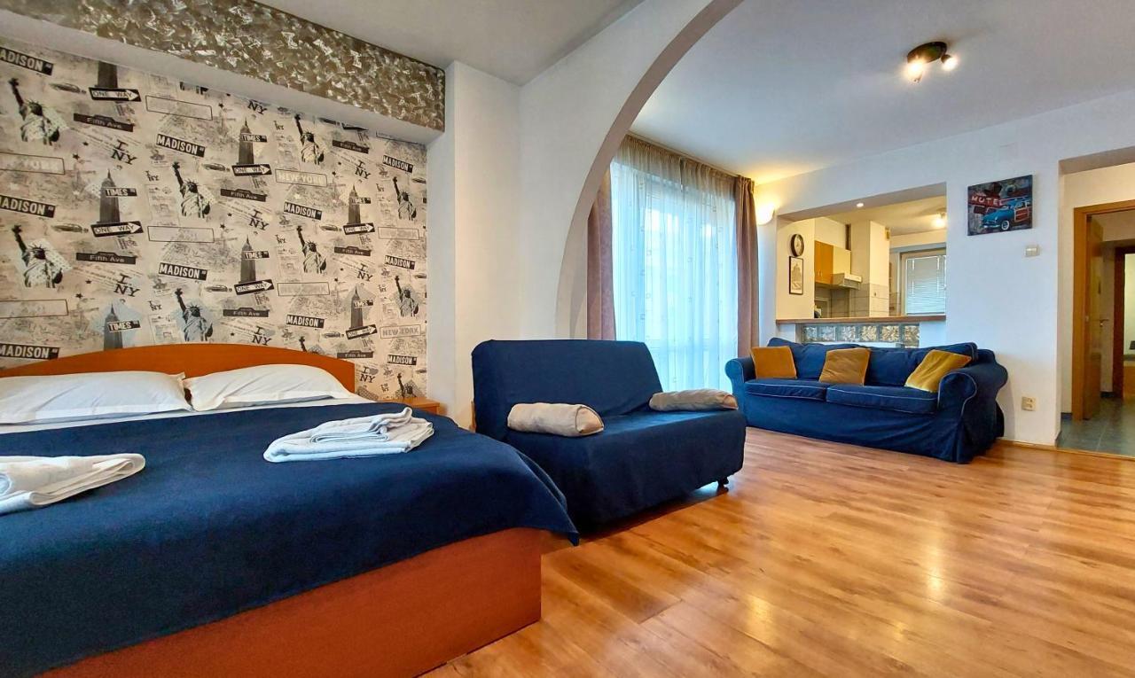 Comfy&Bright 2Bd Family-Friendly Apt Amazing View Boekarest Buitenkant foto